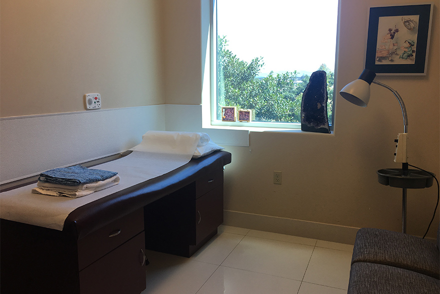 Dr. Tong Specialized in Alternative Therapy East West Wellness Medical Center