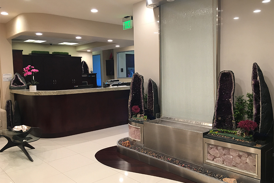 Dr-Tong-Front-Desk